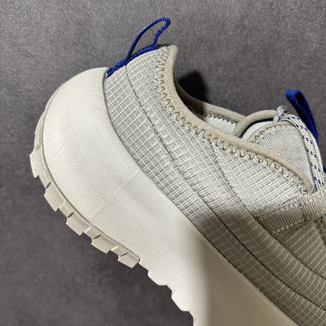 The North Face Never Stop Lace 灰白蓝色 户外休闲鞋 透气织物鞋面，结构稳固 中底具备良好