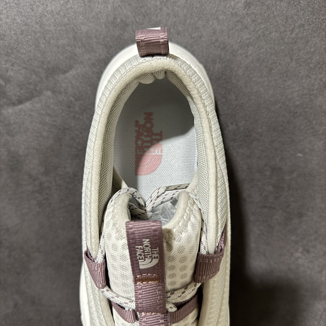 The North Face Never Stop Lace 灰白紫色 户外休闲鞋 透气织物鞋面，结构稳固 中底具备良好