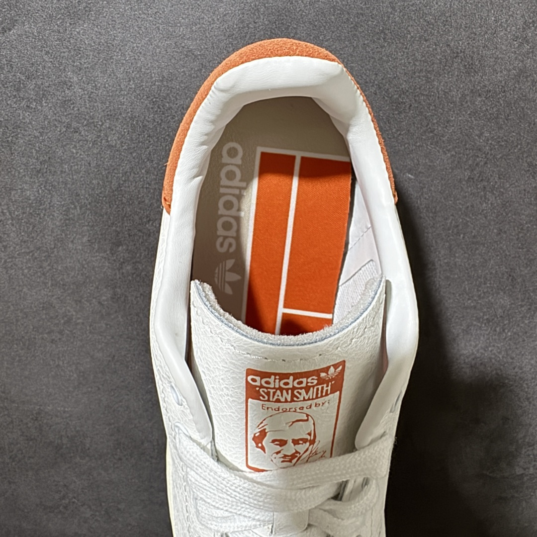 Adidas Stan Smith 80s 白橙 复古低帮板鞋 平整皮革鞋面 简约经典鞋型 鞋身线条利落，延续史密斯系列
