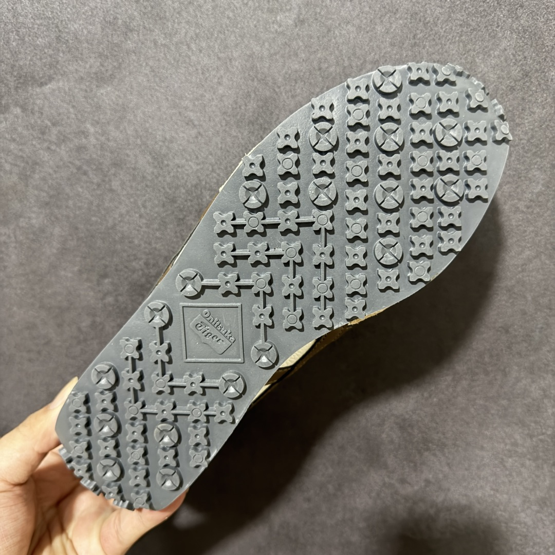 Onitsuka Tiger Edr 78 米白黏土棕 复古休闲跑鞋 网布拼接鞋面 轻盈舒适 货号：1183B411-1