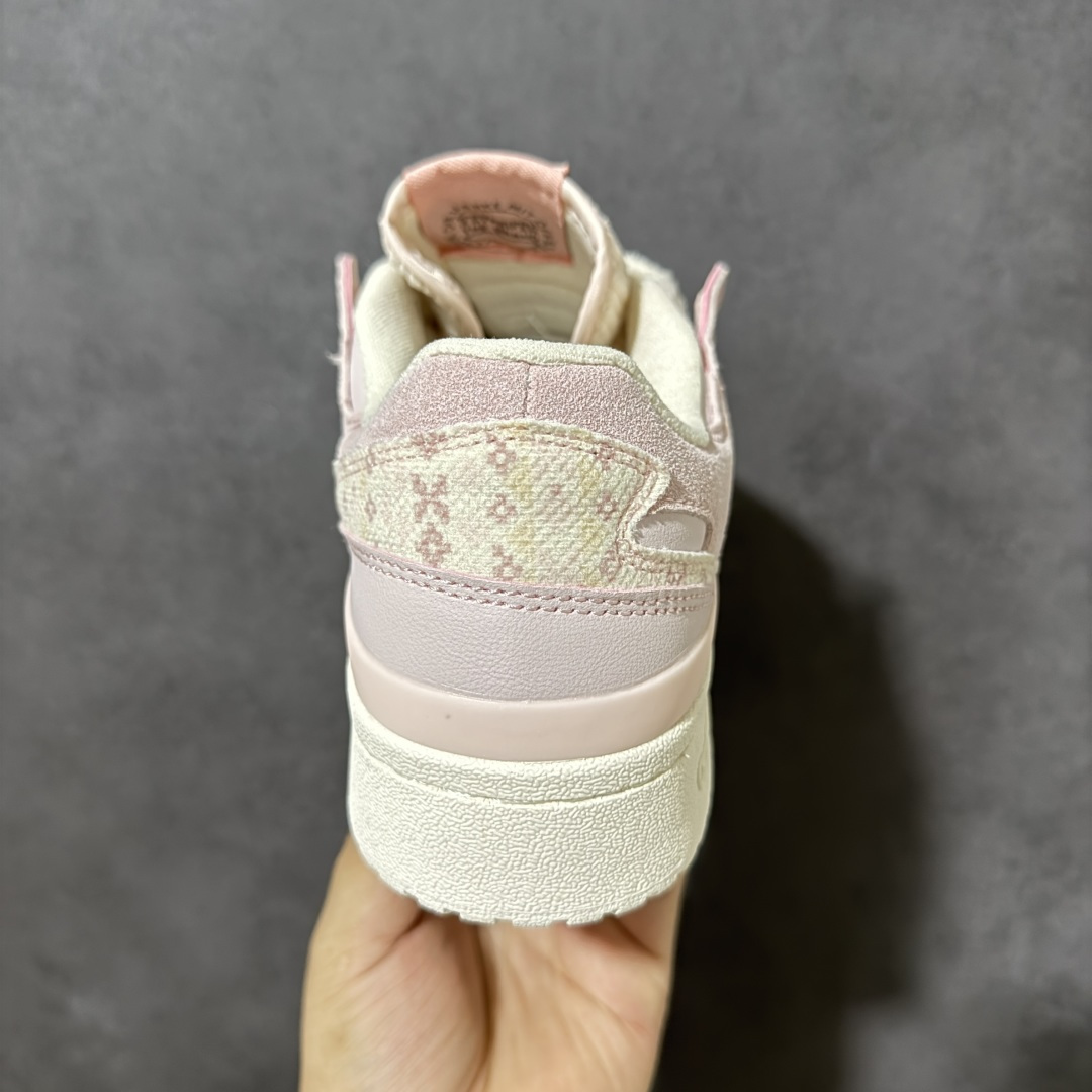 Adidas Forum Low Cl W 复古低帮板鞋 皮革拼接鞋面 做旧中底 日常休闲百搭 货号：KJ4300 尺码