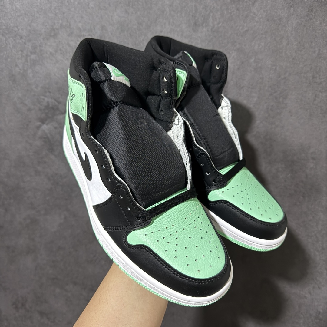 AJ1 经典高帮系列 原厂皮革 舒适运动 防滑减震 高帮 黑脚趾 行业天花板 Top级存在，完美版型，20000+双库存