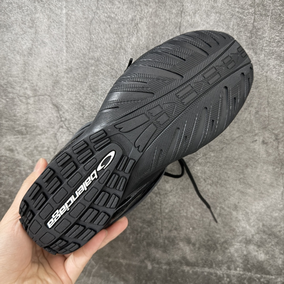 Balenciaga巴黎世家 Radar 圆头系带 做旧效果 低帮 生活休闲鞋 巴黎世家25代 轻薄款经典出货 这个非常