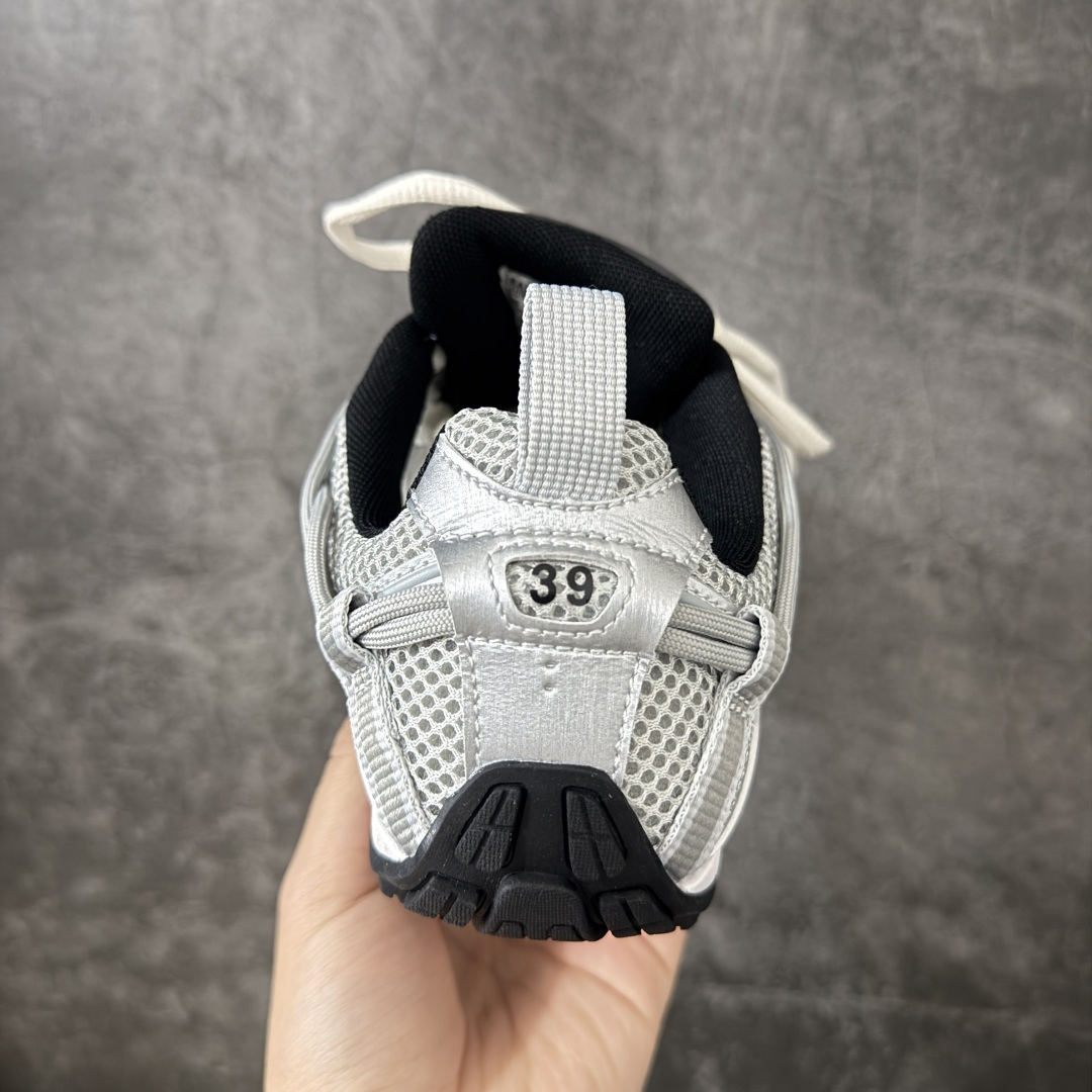 Balenciaga巴黎世家 Radar 圆头系带 做旧效果 低帮 生活休闲鞋 巴黎世家25代 轻薄款经典出货 这个非常
