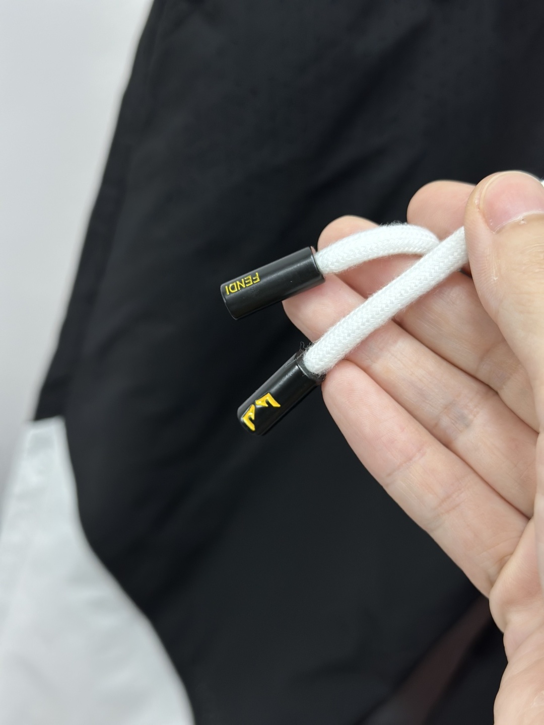 长裤FEN*I 芬迪 2025春夏新款网眼长裤,意大利原厂订单,FD家族人气单品,代表性十足,规格感