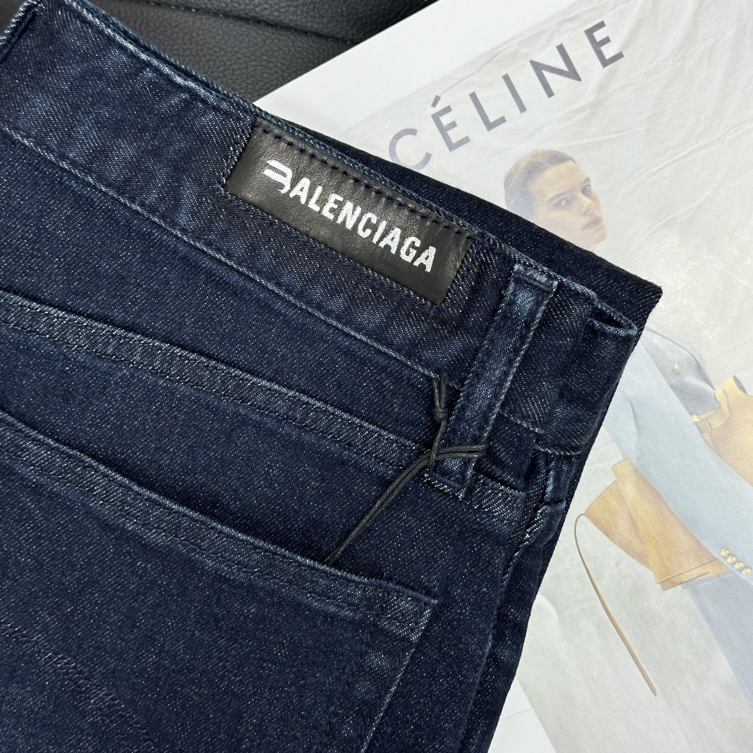 四季款balenciaga巴黎世家早秋新品新款牛仔，定制面料，柔软舒适，修身时髦精致，设计简洁大气经典造
