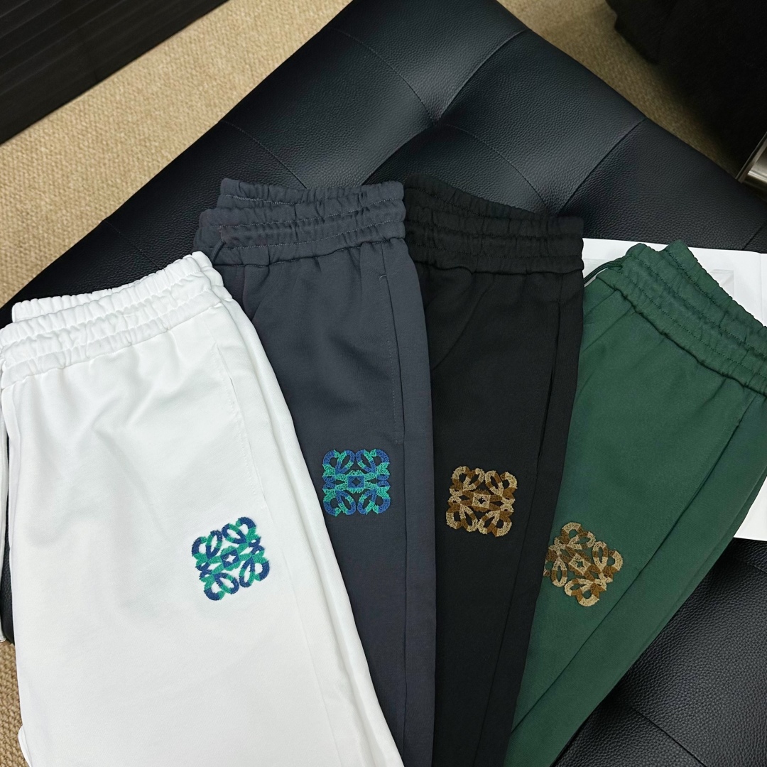  loewe罗意威夏季新款男士休闲短裤，三标齐全，高级定制全棉面料，舒适度极高，细节无可挑剔，顶级辅料配