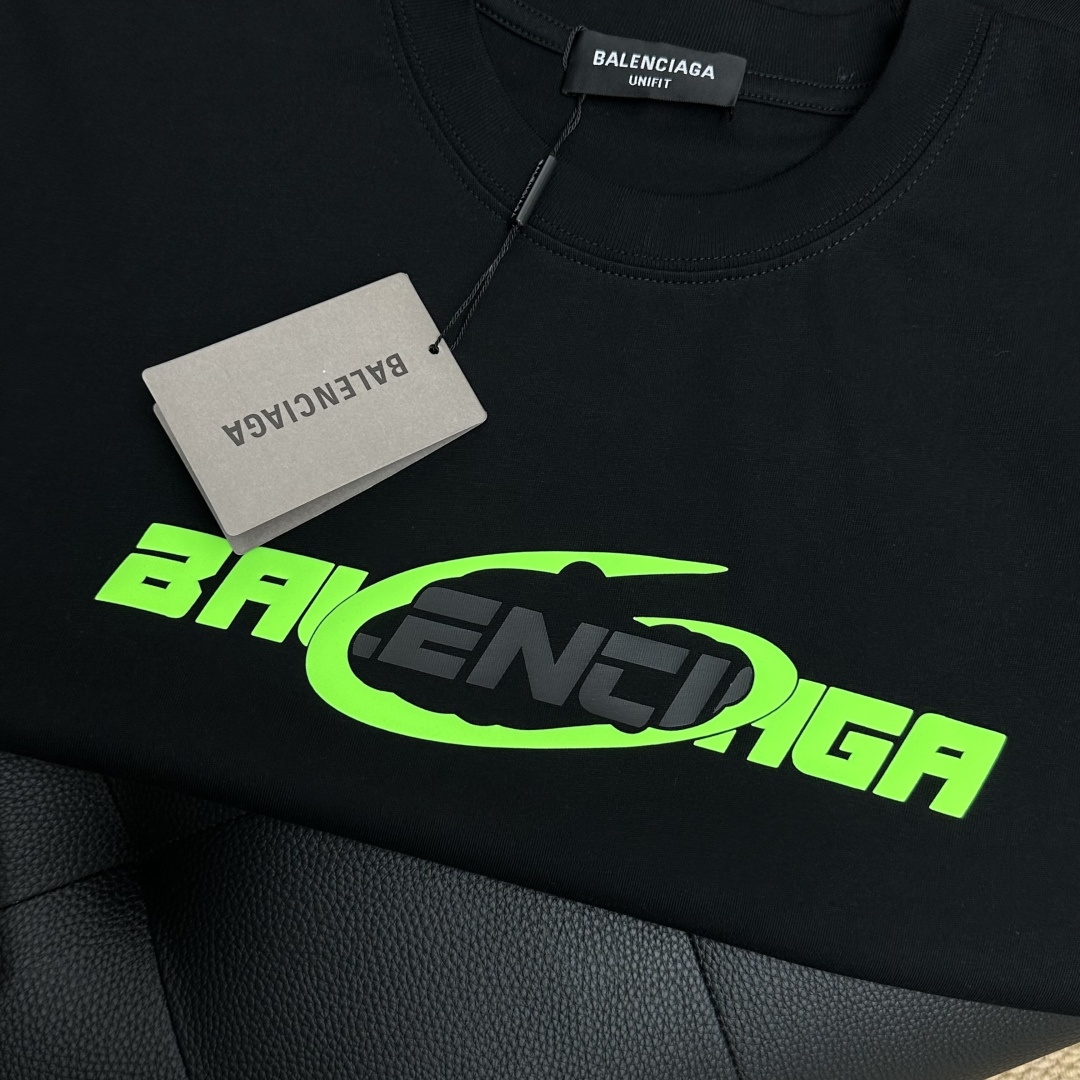  Balenciaga巴黎世家2025SS春夏新款半袖 立体泡发字母logo，爆款定制纯棉面料，280克