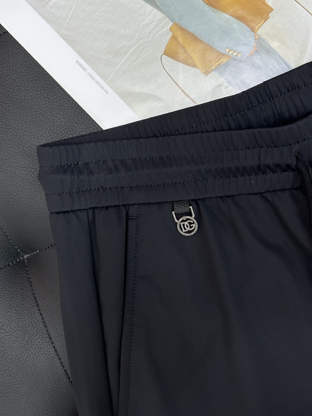 2025 New Leisure Pants: High-End Fabric, Soft, Fashionable, Business & Leisure Style - 图片 5