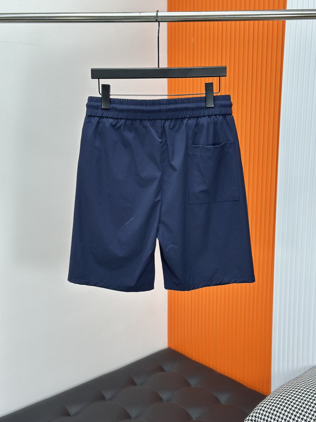 始祖鸟ARC'TERYX男士休闲速干短裤，商务 户外 休闲版。颜色:黑色 ，天蓝，藏蓝，橘色，米色此款裤