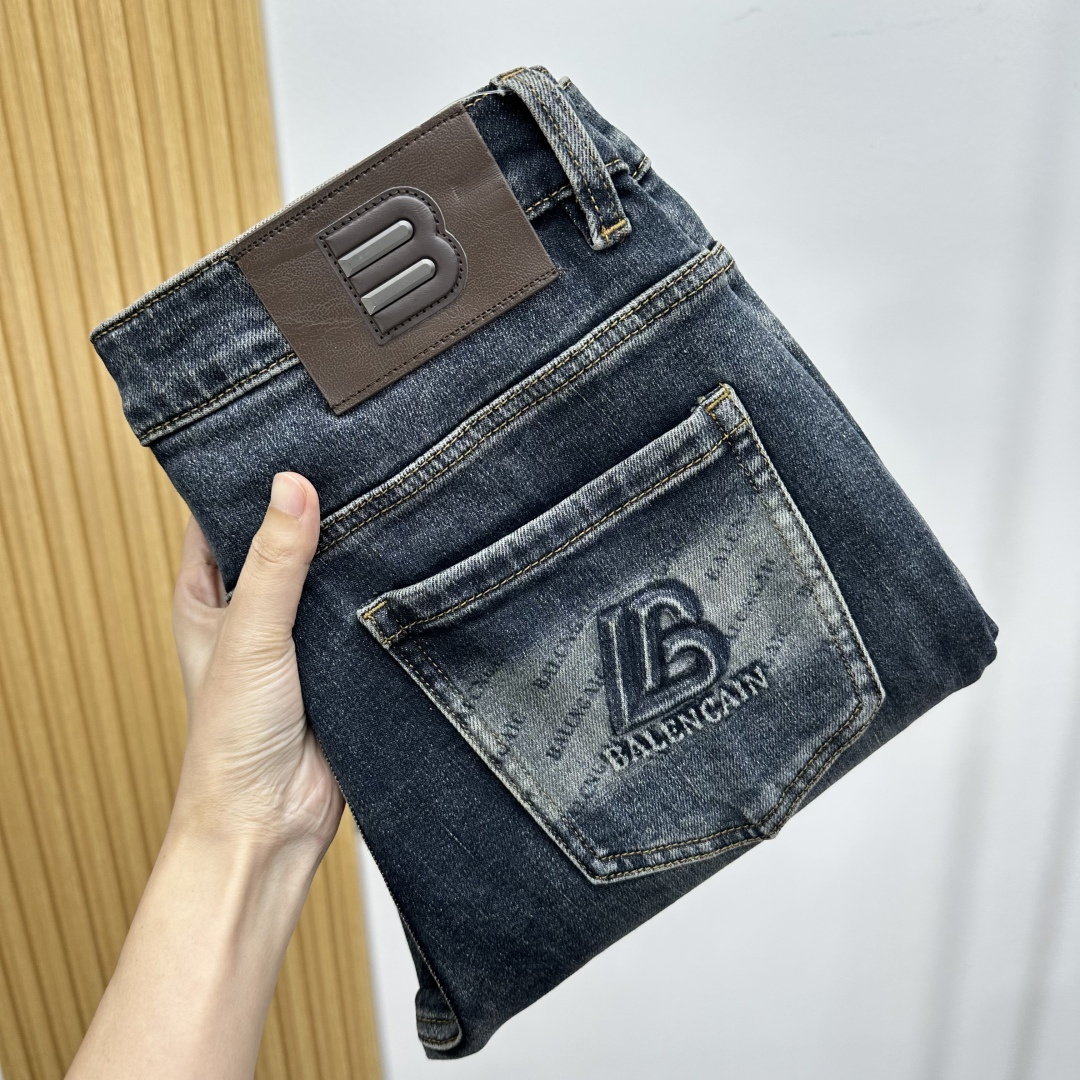 Balenciaga巴黎世家，2025秋冬牛仔裤 面料升级，弹力腰围，柜台同步发售，进口固色面料 原版定