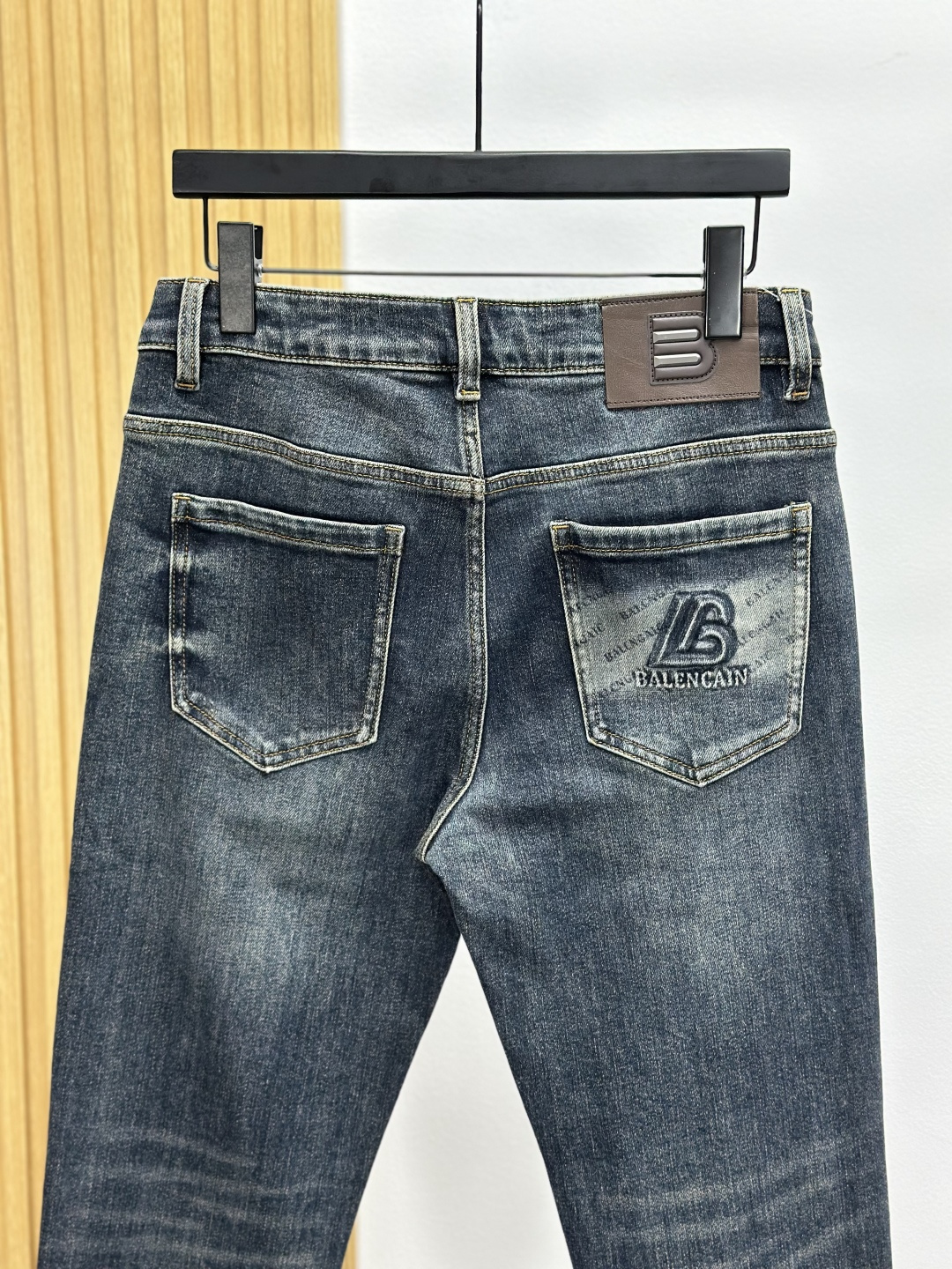 Balenciaga巴黎世家，2025秋冬牛仔裤 面料升级，弹力腰围，柜台同步发售，进口固色面料 原版定