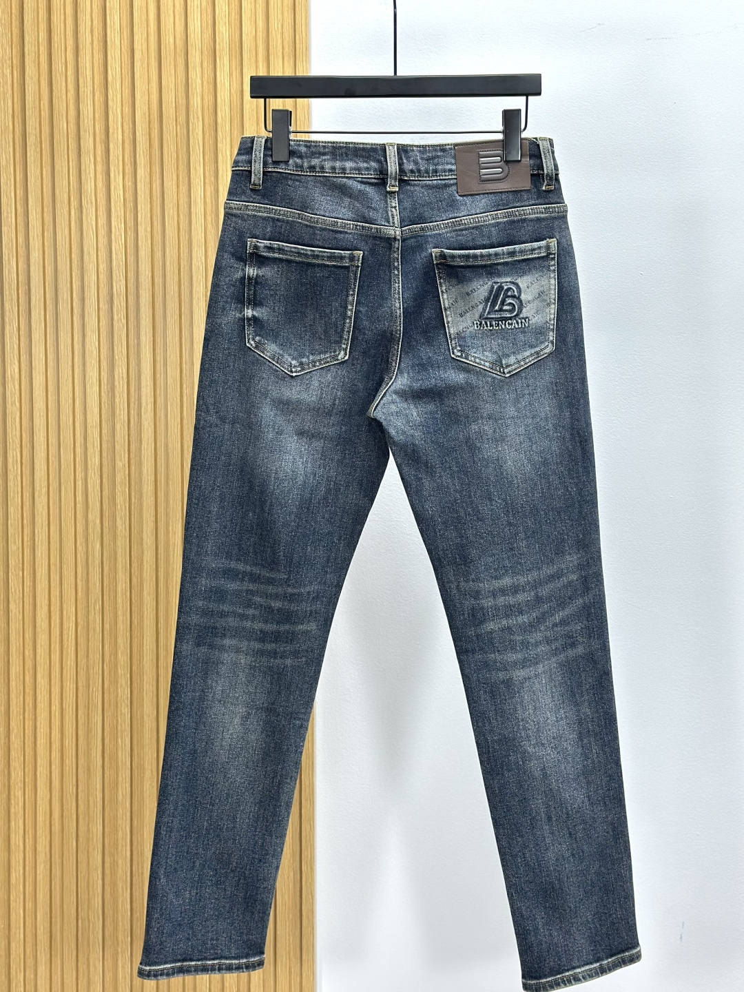Balenciaga巴黎世家，2025秋冬牛仔裤 面料升级，弹力腰围，柜台同步发售，进口固色面料 原版定