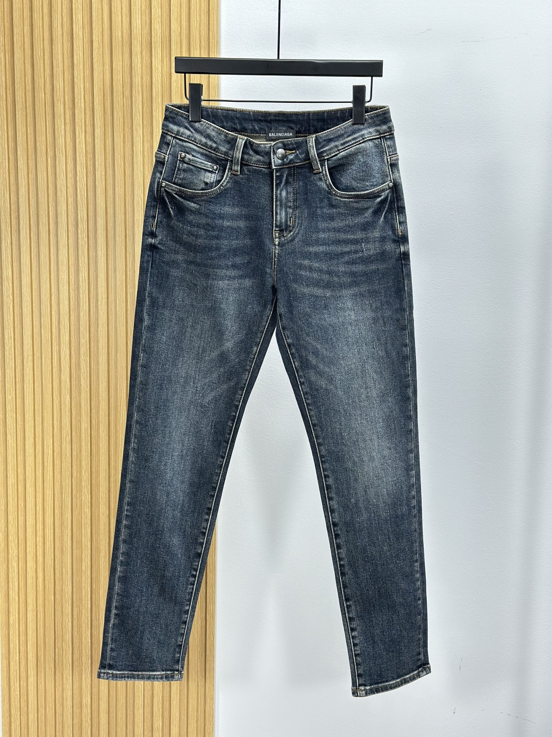 Balenciaga巴黎世家，2025秋冬牛仔裤 面料升级，弹力腰围，柜台同步发售，进口固色面料 原版定