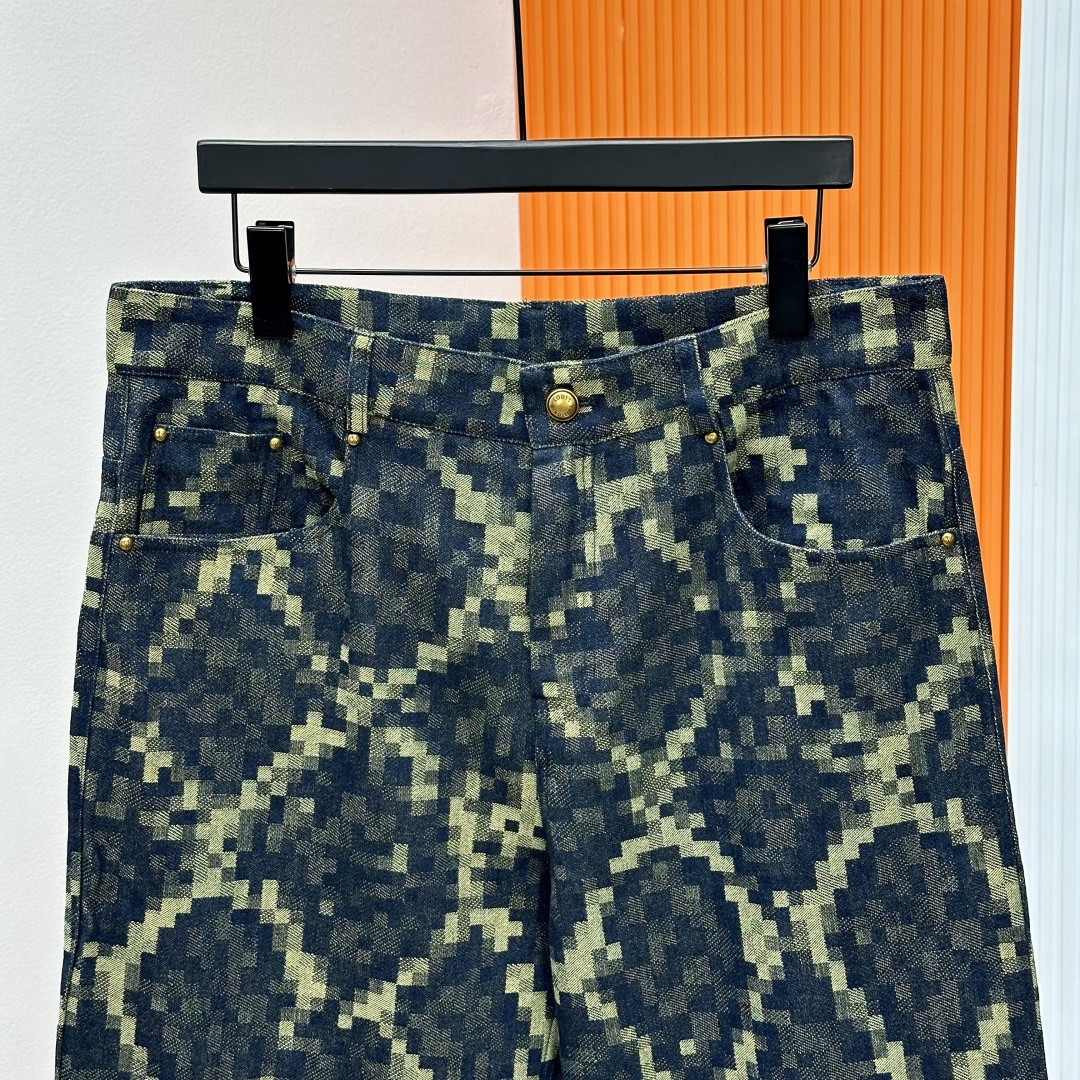 驴牌满印提花牛仔裤，贸易公司渠道货，纯正血统品质，秋季新品，G网同步售卖，买手店里的人气热款，独家发售！