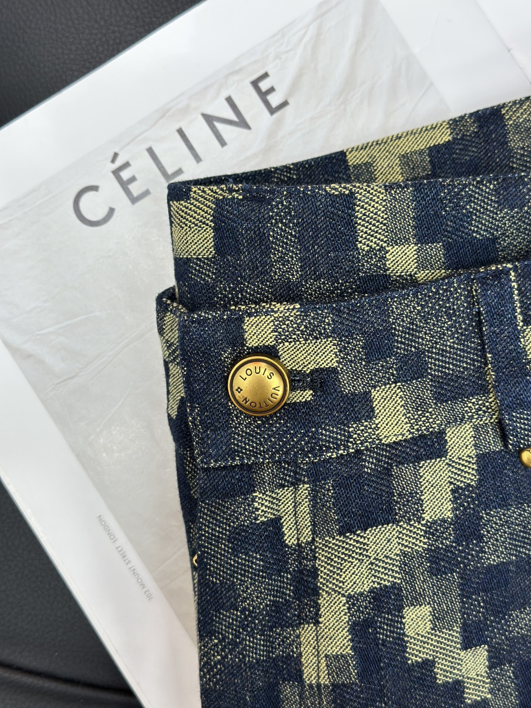 驴牌满印提花牛仔裤，贸易公司渠道货，纯正血统品质，秋季新品，G网同步售卖，买手店里的人气热款，独家发售！