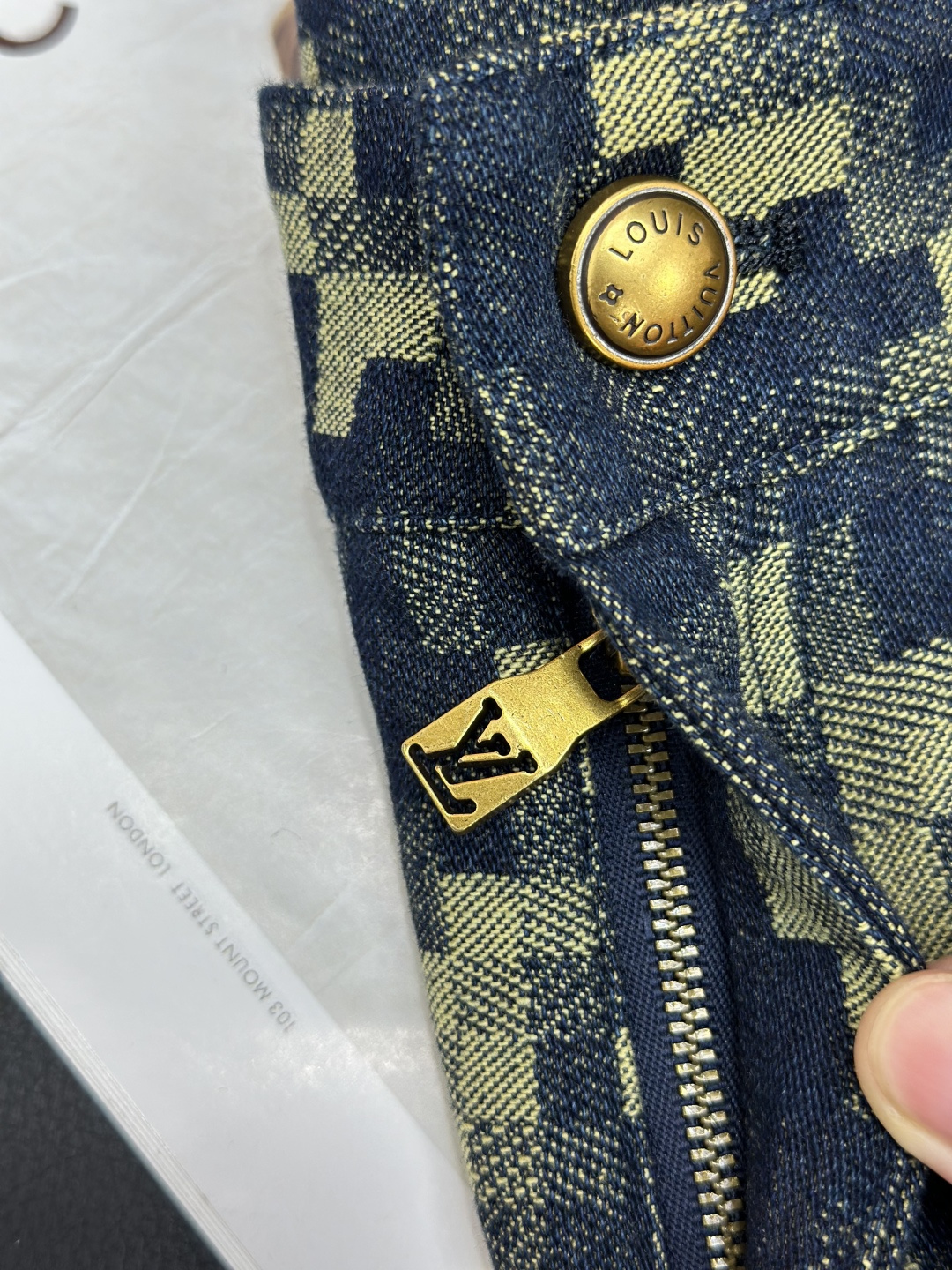 驴牌满印提花牛仔裤，贸易公司渠道货，纯正血统品质，秋季新品，G网同步售卖，买手店里的人气热款，独家发售！