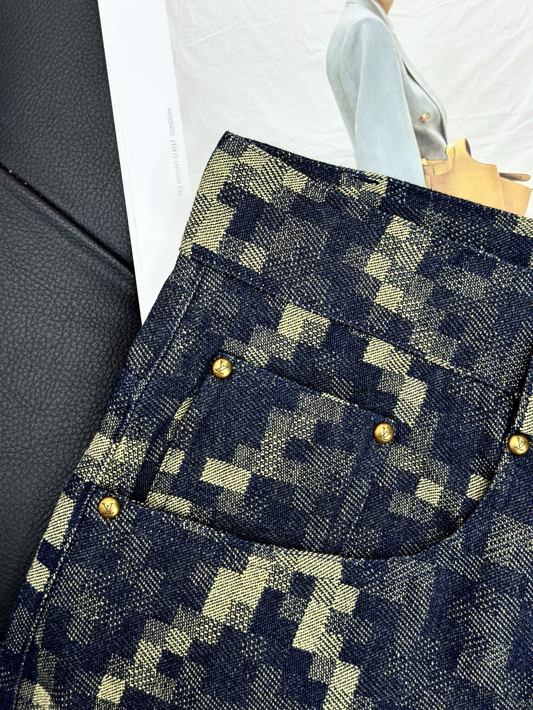 驴牌满印提花牛仔裤，贸易公司渠道货，纯正血统品质，秋季新品，G网同步售卖，买手店里的人气热款，独家发售！