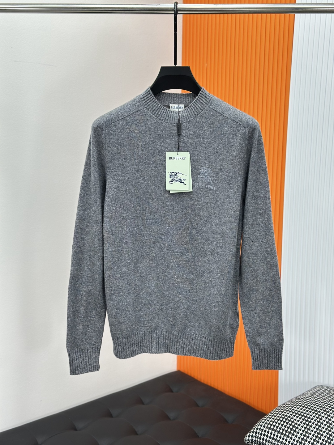 Her*mes爱马仕2025秋冬新款男士针织羊毛衫，进口百分百羊毛面料，全新升级百搭基础款，低调奢华，品