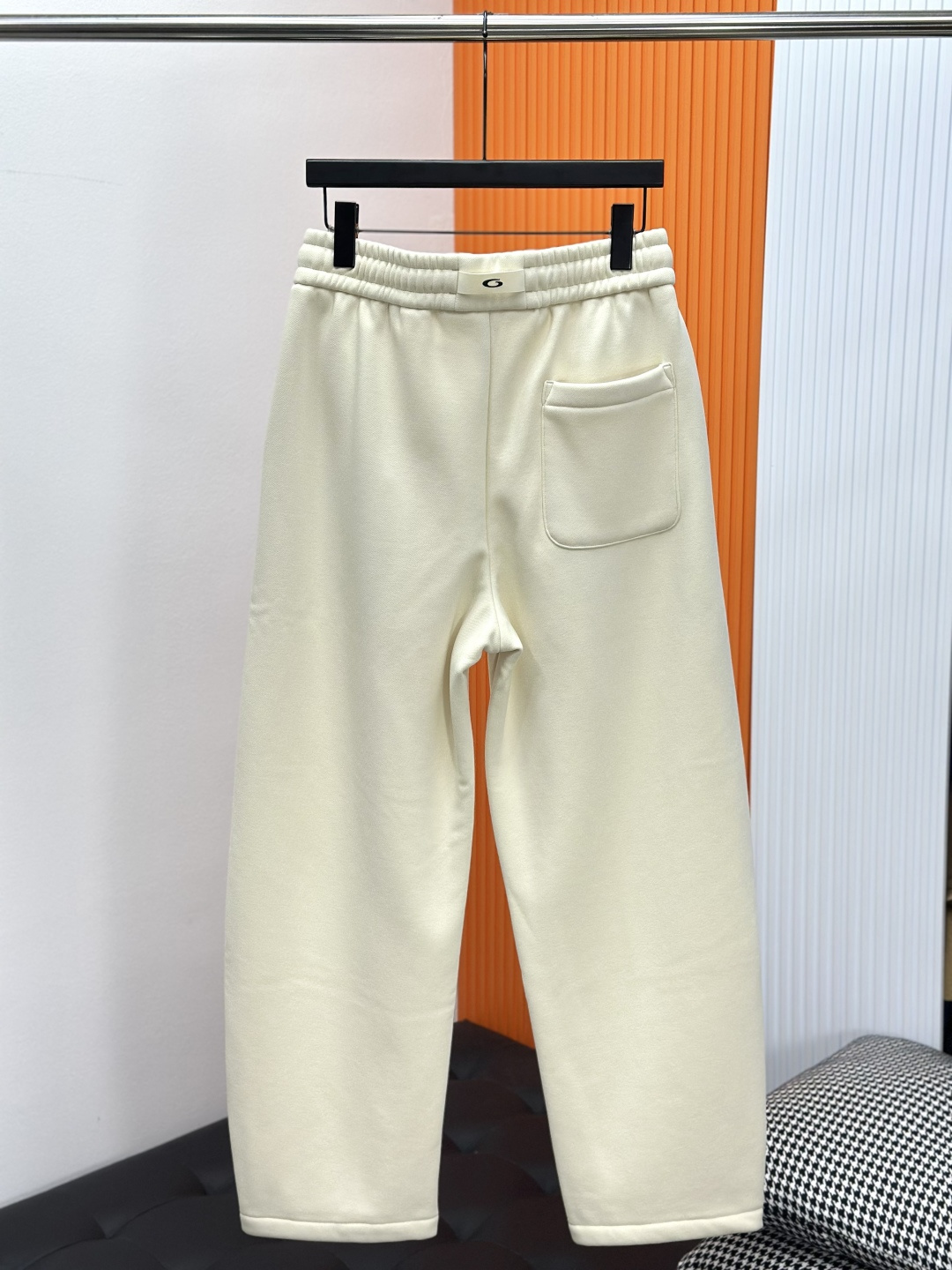 加绒加厚balenciaga巴黎世家2025秋冬系列！空气层复合热绒面料具有优异的透气性能，柔软轻盈不塌