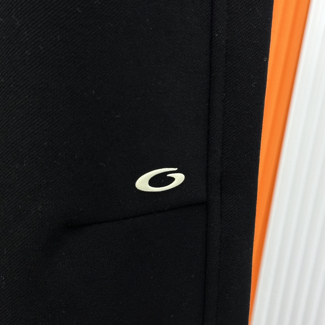 加绒加厚balenciaga巴黎世家2025秋冬系列！空气层复合热绒面料具有优异的透气性能，柔软轻盈不塌