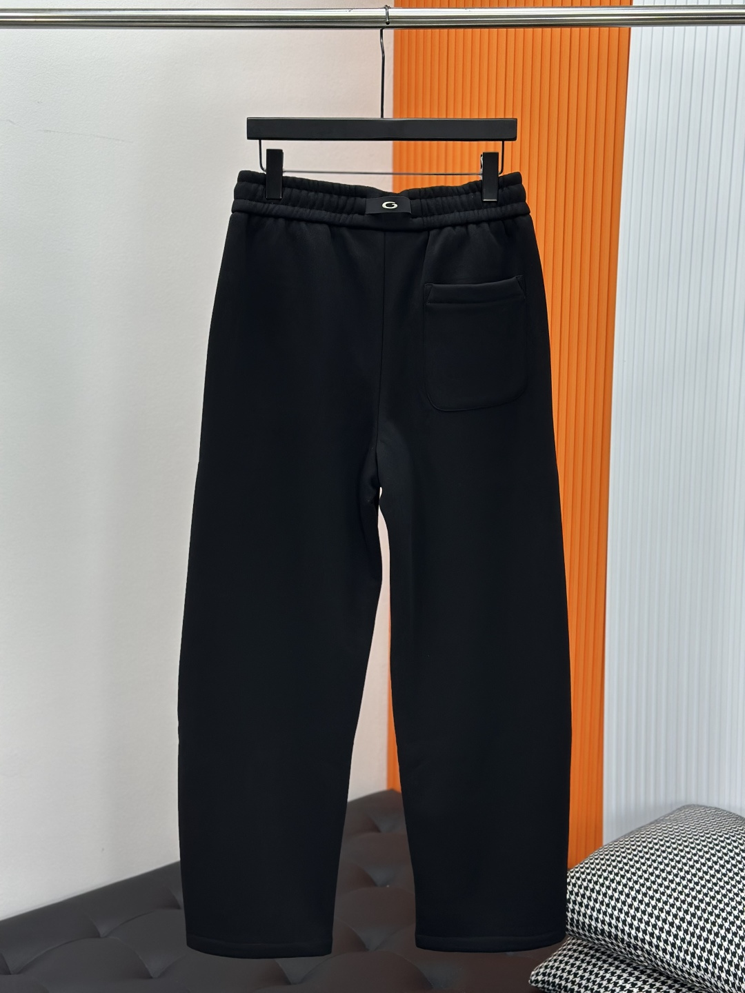 加绒加厚balenciaga巴黎世家2025秋冬系列！空气层复合热绒面料具有优异的透气性能，柔软轻盈不塌