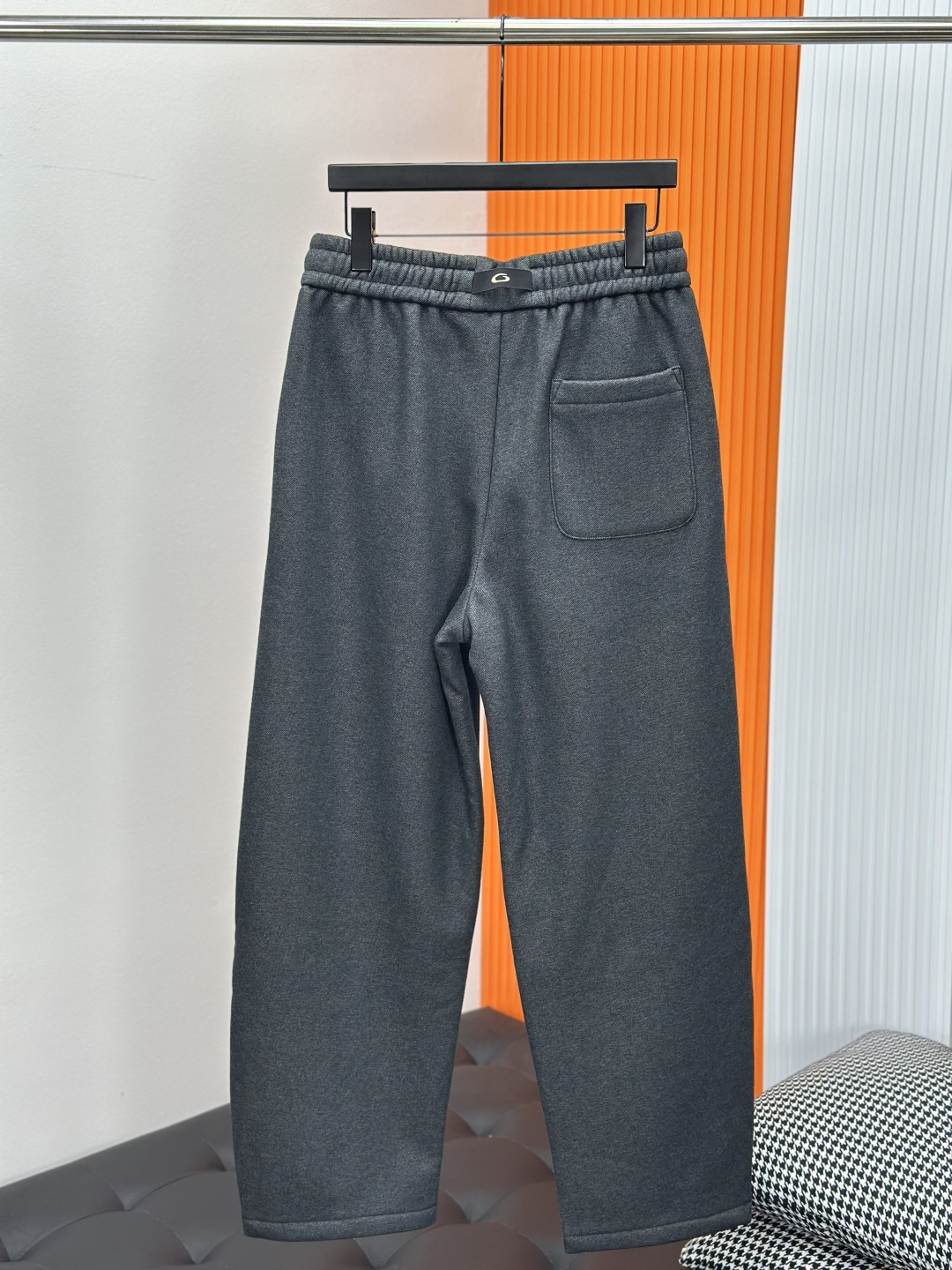 加绒加厚balenciaga巴黎世家2025秋冬系列！空气层复合热绒面料具有优异的透气性能，柔软轻盈不塌