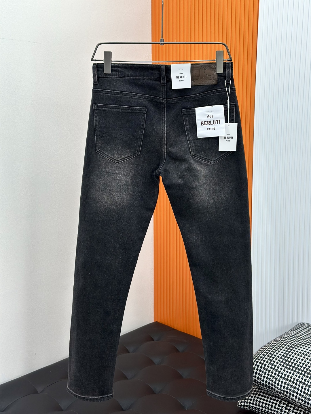 BERLUTI布鲁提💥四季款，独家专供新款修身小直筒牛仔裤👖高端版本！专柜定制面料 透气舒适度高，细节无