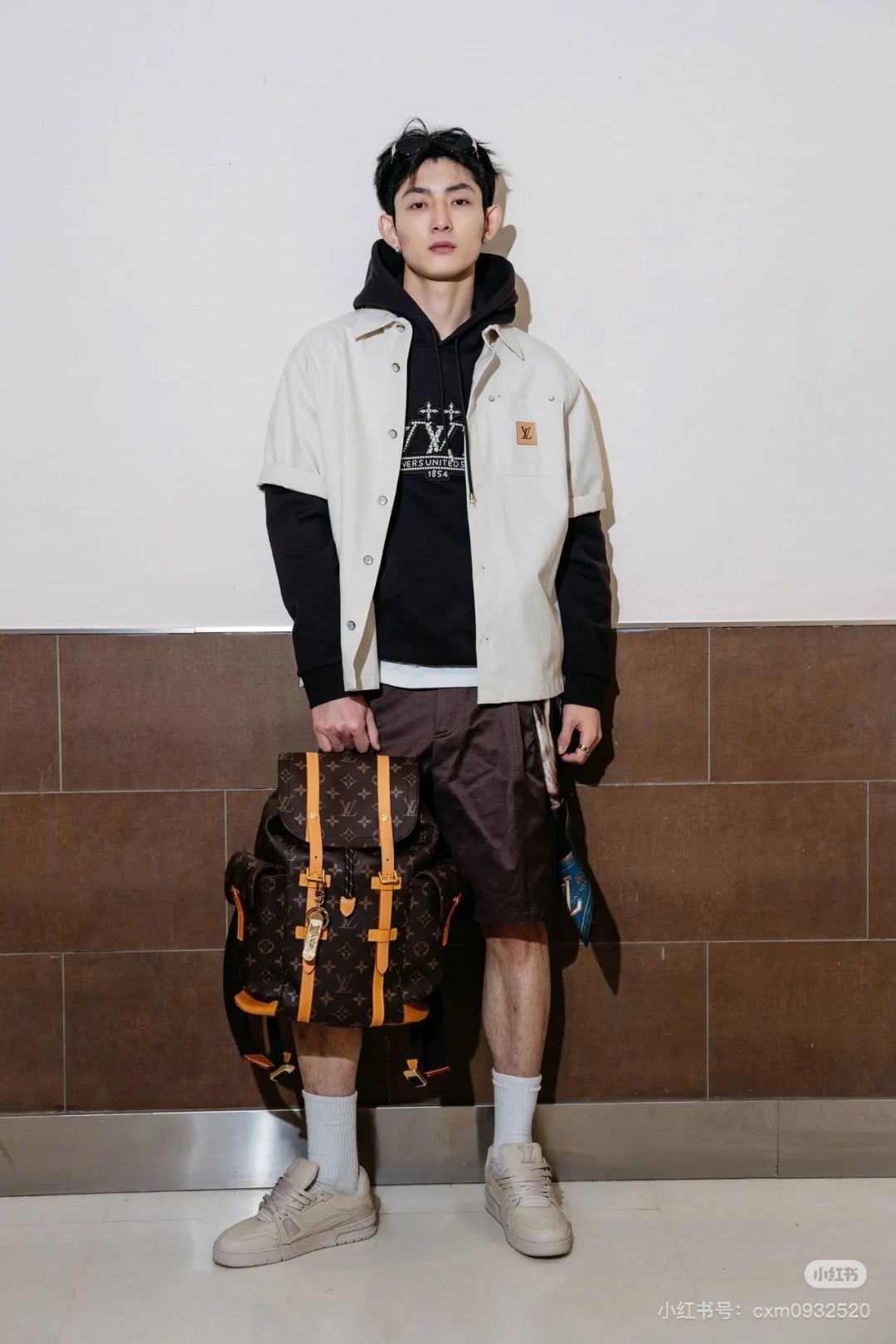 LOUIS VUITTON LV 皮标口袋短袖牛仔衬衫米白  上身效果#