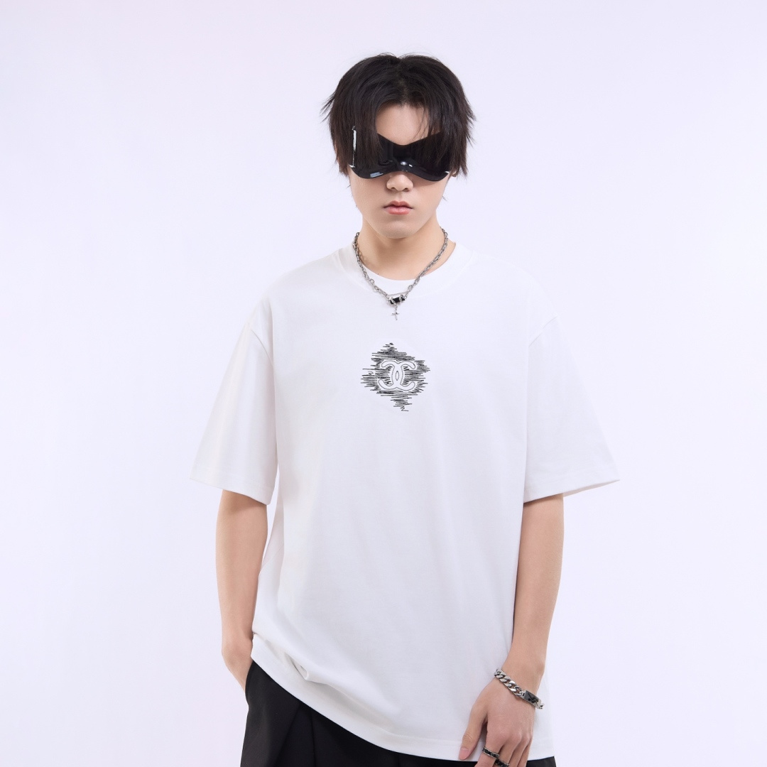 CHANEL/香奈儿 草写双C刺绣短袖T恤 上身效果#