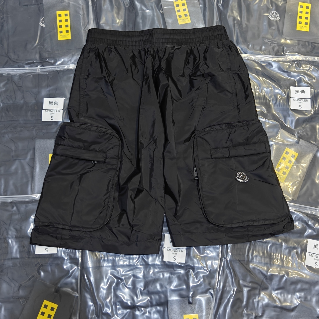 MONCLER Mouth MC Pantalones cortos de nailon plegables de marca compartida de tres partes, tiro real