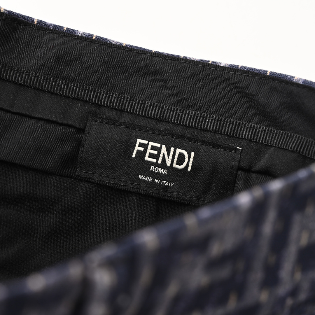 Fendi FENDI芬迪FD 灰色FF短裤