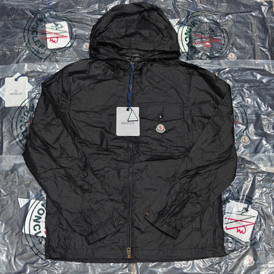 Chaqueta ligera con capucha Moncler MC con bolsillo, foto real del lote