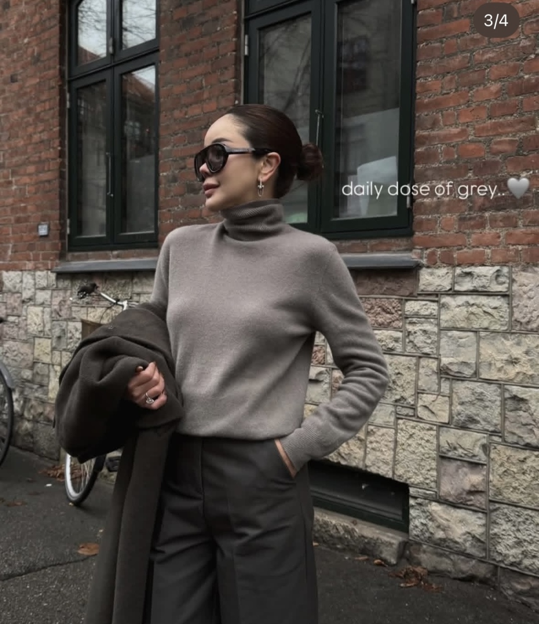 Prada Sunglasses SPR