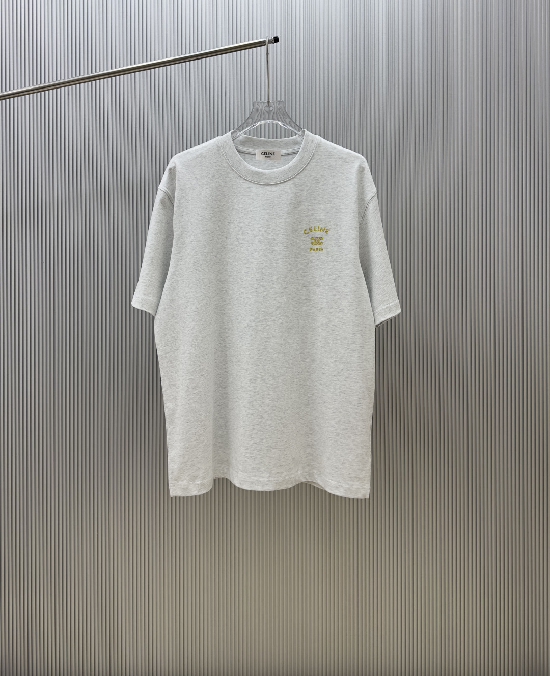 90@ (strict quality control) Style: Celine short sleeve T-shirt Fabric: 300g double yarn 100% cotton Rib: 320g Solotex …