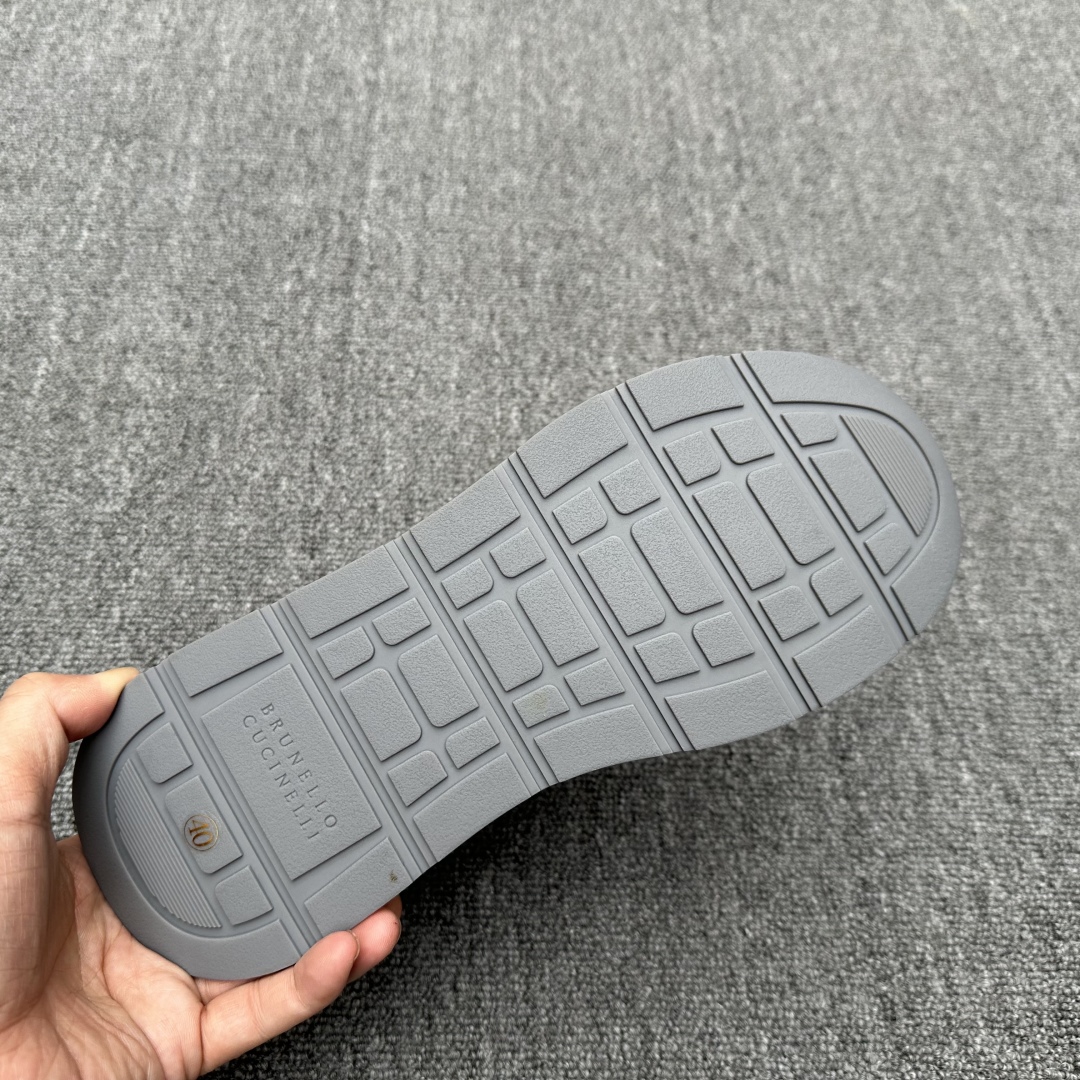 Brunello Cucinelli ss primavera y verano nuevo envío de zapatos de los hombres Abreviatura BC Esta m