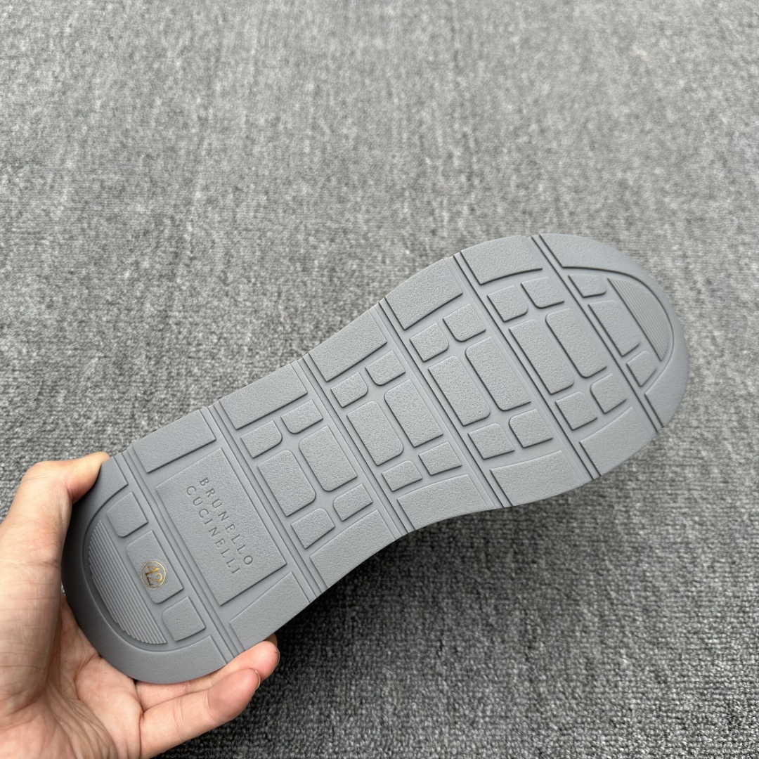 Brunello Cucinelli ss primavera y verano nuevo envío de zapatos de los hombres Abreviatura BC Esta m