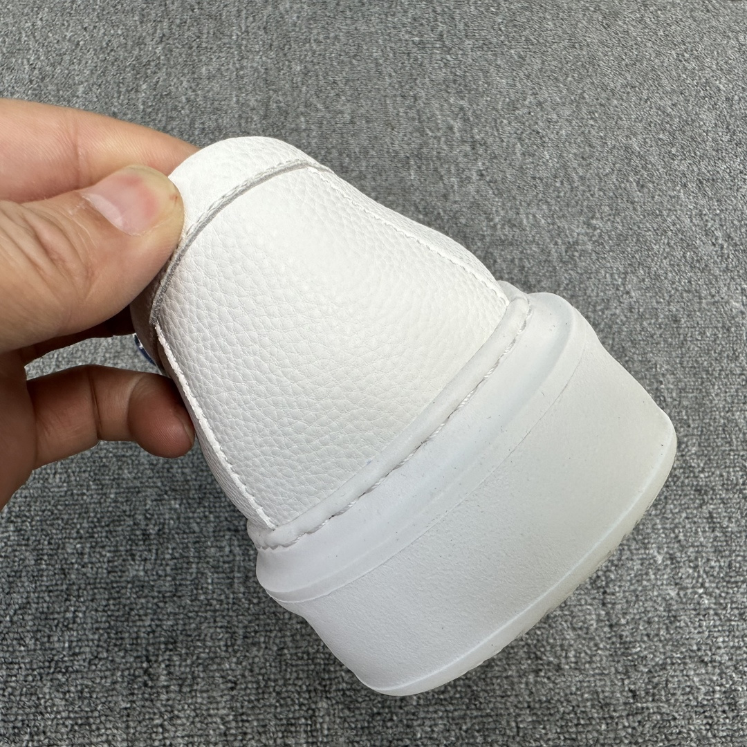 루이비통 신발 129052 Louis Vuitton Shoes 썸네일 이미지