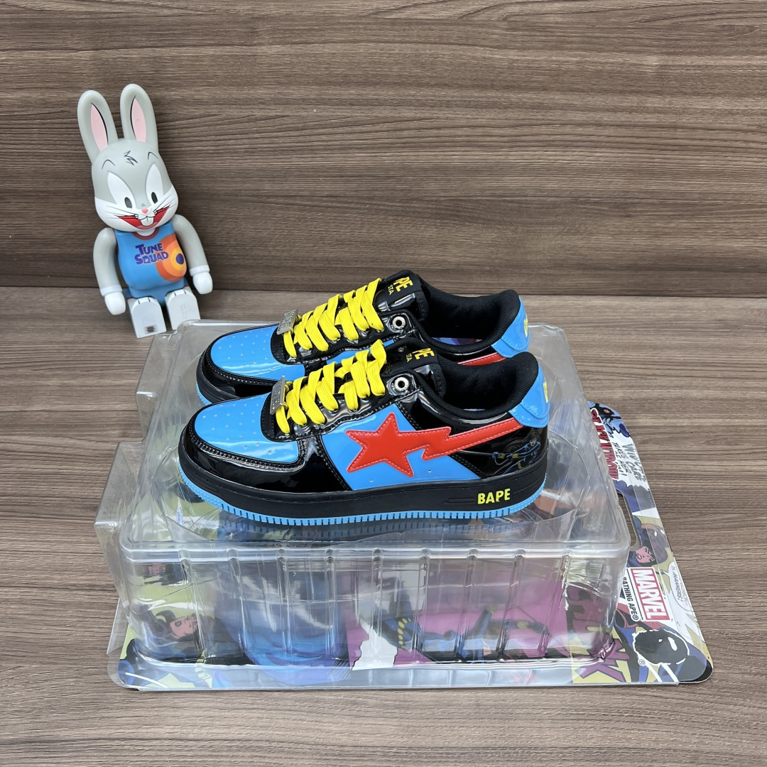 NO:242667,Top version MARVEL/Marvel x A BATHING APE STA patent leather trendy Marvel joint brand Black Widow Fashion Shoes Men's Black Blue Red Men and Women's Same Model!  As a famous trend brand, Bape also has a strong trend and is loved by many trendy people and celebrities. It has had a certain impact on street trend culture. It is not only a sneaker, but also a symbol of trend culture. Packing a full set of Dewu accessories reinforced Dewu box packaging!  Number of sizes: 36 36.5 37.5 38 38.5 40 40.5 41 42 42.5 43 44 44.5 45 46 (positive size), casual shoes/sports shoes, sneakers19860909顶级版本MARVEL/漫威 x A BATHING APE STA 漆皮 潮流漫威联名 黑寡妇 时尚板鞋 男款 黑蓝红男女同款！ Bape 作为著名的潮流品牌,BAPE STA 也带有浓厚的潮流感,受到许多潮流人士和明星的喜爱.对街头潮流文化产生了一定的影响.它不仅是一款运动鞋,更是潮流文化的一种象征. 包装全套得物配件加固得物盒包装！ 码数:36 36.5 37.5 38 38.5 40 40.5 41 42 42.5 43 44 44.5 45 46(正码),休闲鞋/运动鞋,sneakers,Women's Shoes
