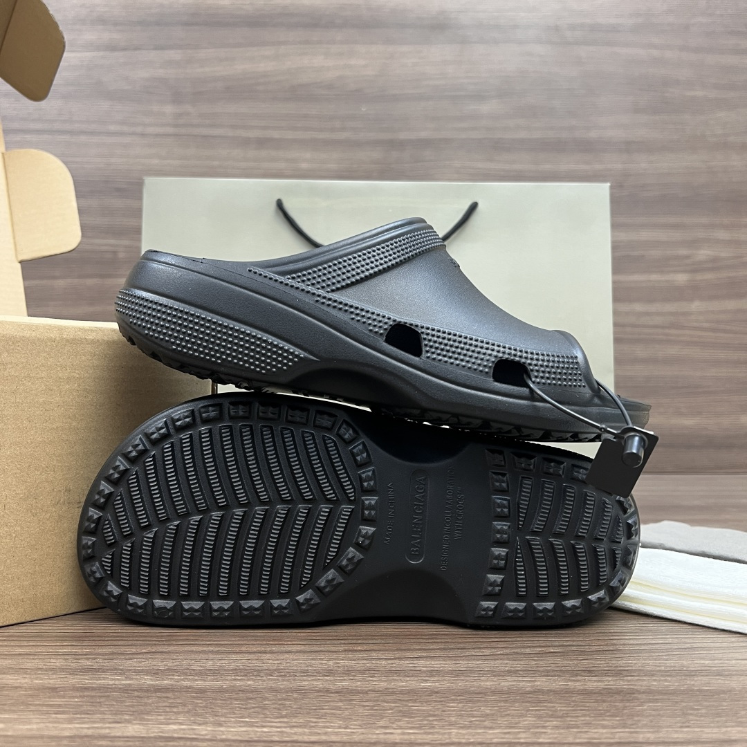 Balenciaga Crocs x Balenciaga巴黎世家 平跟套脚一字拖鞋 男款 黑色