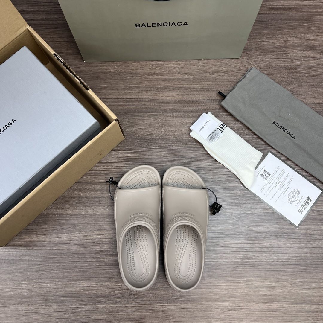 Balenciaga Crocs x Balenciaga巴黎世家 平跟套脚一字拖鞋 男款 卡其