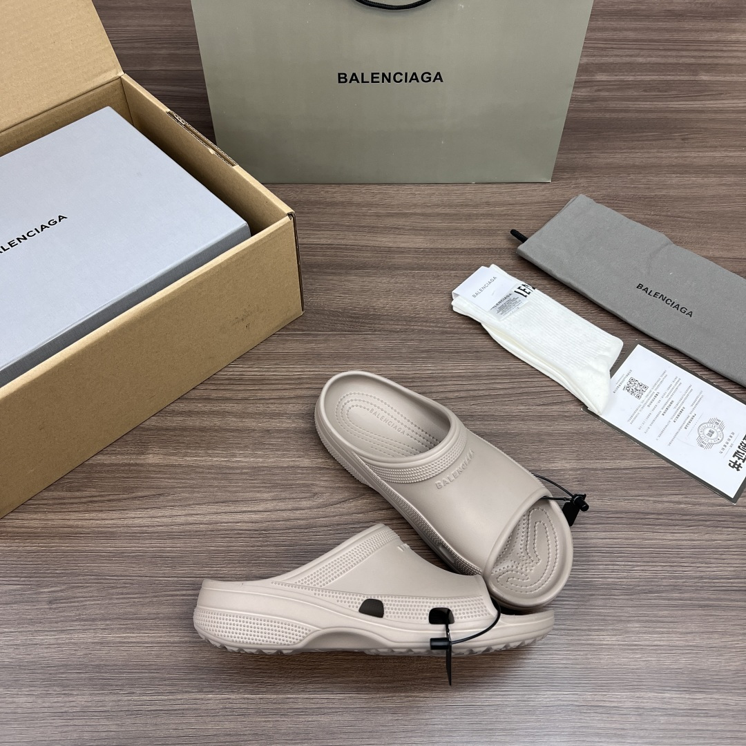 Balenciaga Crocs x Balenciaga巴黎世家 平跟套脚一字拖鞋 男款 卡其