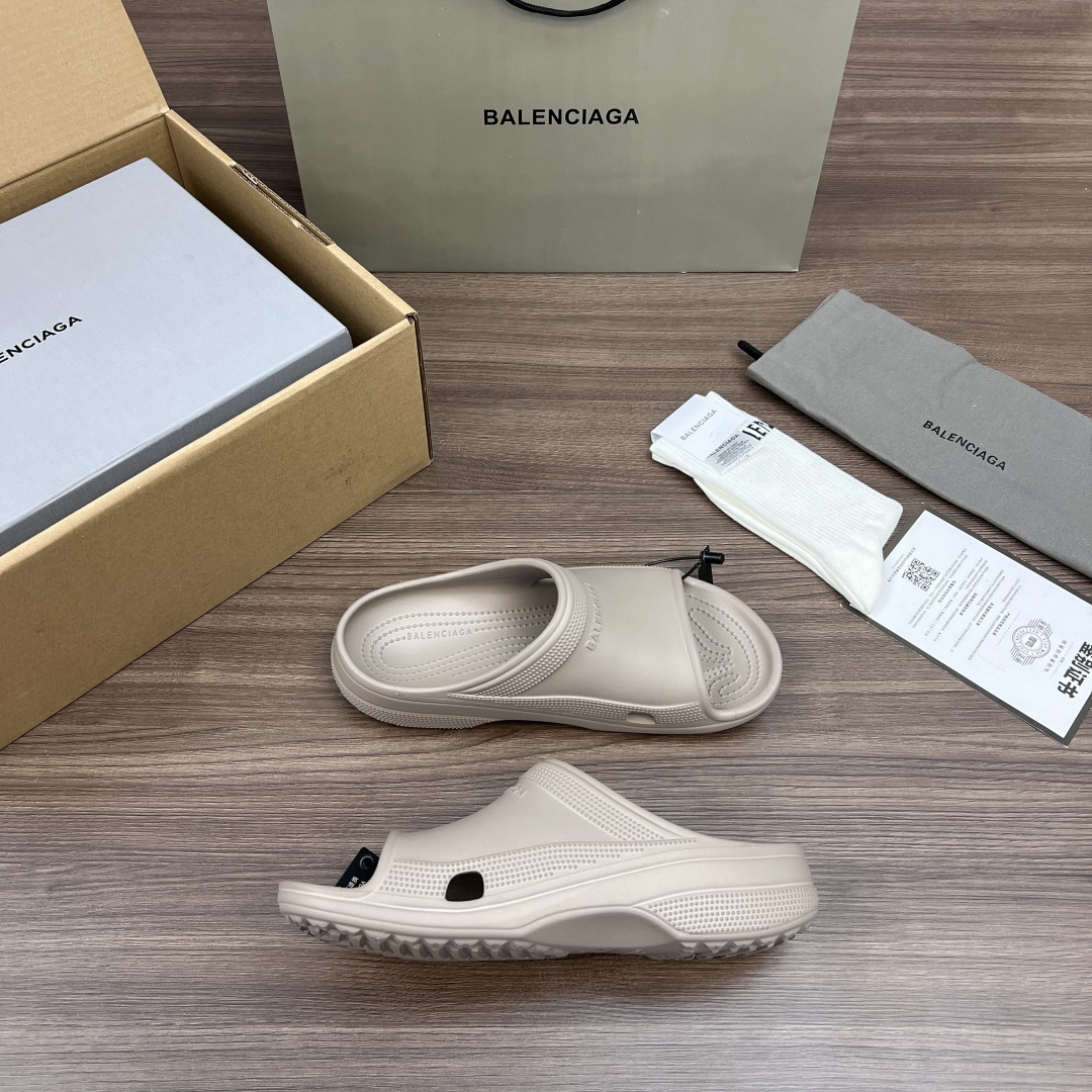 Balenciaga Crocs x Balenciaga巴黎世家 平跟套脚一字拖鞋 男款 卡其