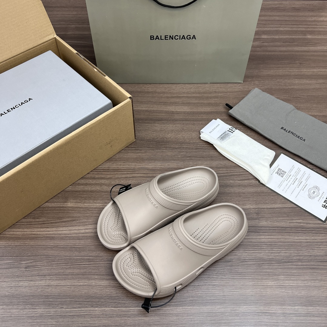 Balenciaga Crocs x Balenciaga巴黎世家 平跟套脚一字拖鞋 男款 卡其