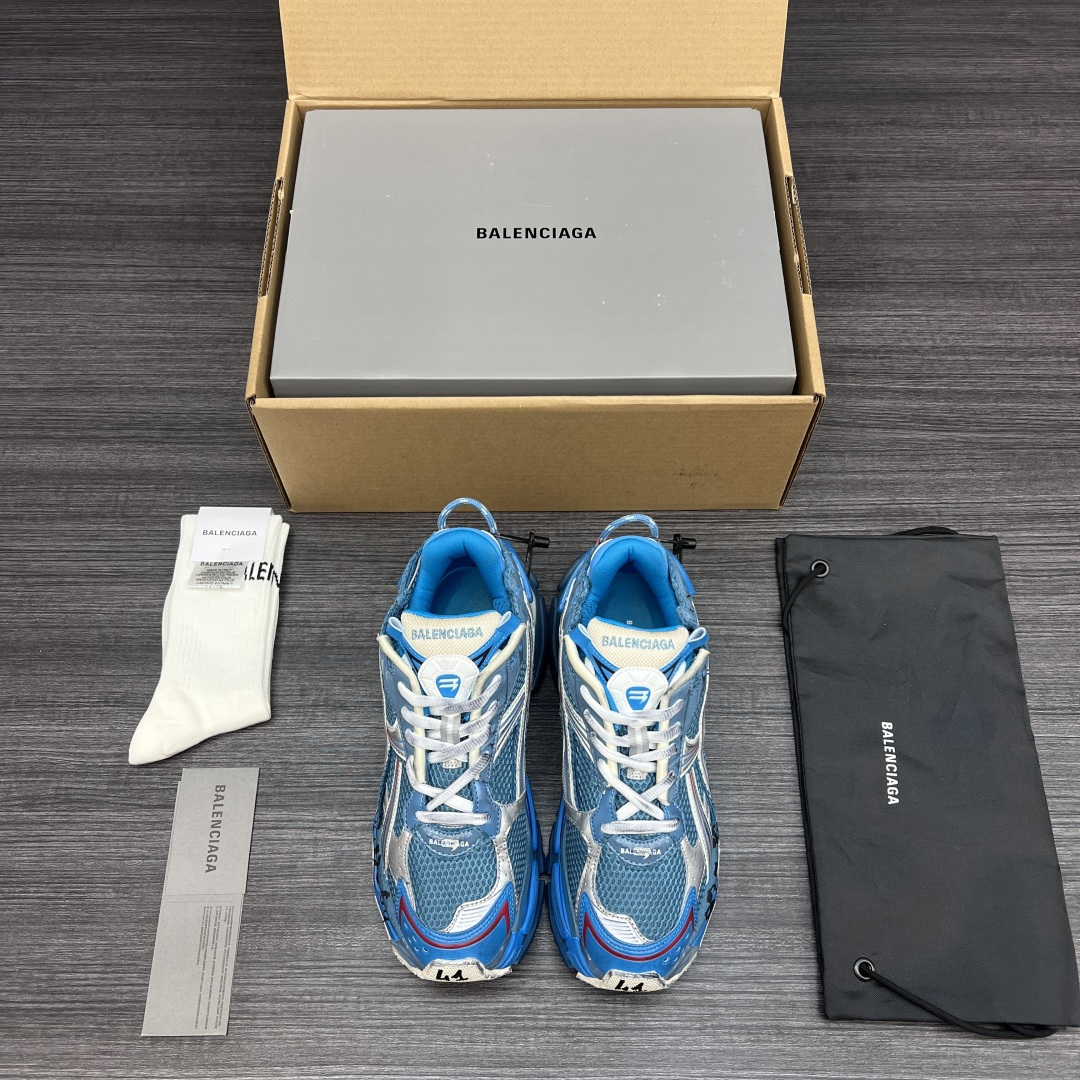 NO:446259,The pure original version of BALENCIAGA BaleNCIAGA - Runner blue graffiti is used to show the designer Demna's sneaker style through details such as glue, old making, and stitching. It uses a pair of 'old shoes' to convey a retro feel. The rear side panel and raised toe show Demna's structural future concept. The original large box restores the official configuration from the inside to the outside and restores the original old making process!  Packaging: Full set of Dewu accessories reinforced aircraft box packaging!  Size 35-46 (positive size), daddy shoes, balenciaga, balenciaga, sneakers19860909纯原版本BALENCIAGA 巴黎世家-Runner蓝色涂鸦做旧通过溢胶、做旧、缝线等细节,展示了设计师 Demna 的运动鞋风格,用一双「旧鞋」传递复古感,后侧板、翘起的鞋头,则展示了 Demna 在结构上的未来构想原装大盒从里到外一切百分百还原官方配置 ,还原原版做旧工艺！ 包装:全套得物配件加固飞机盒包装！ 码数35-46码(正码),老爹鞋,balenciaga,balenciaga,sneakers,Women's Shoes