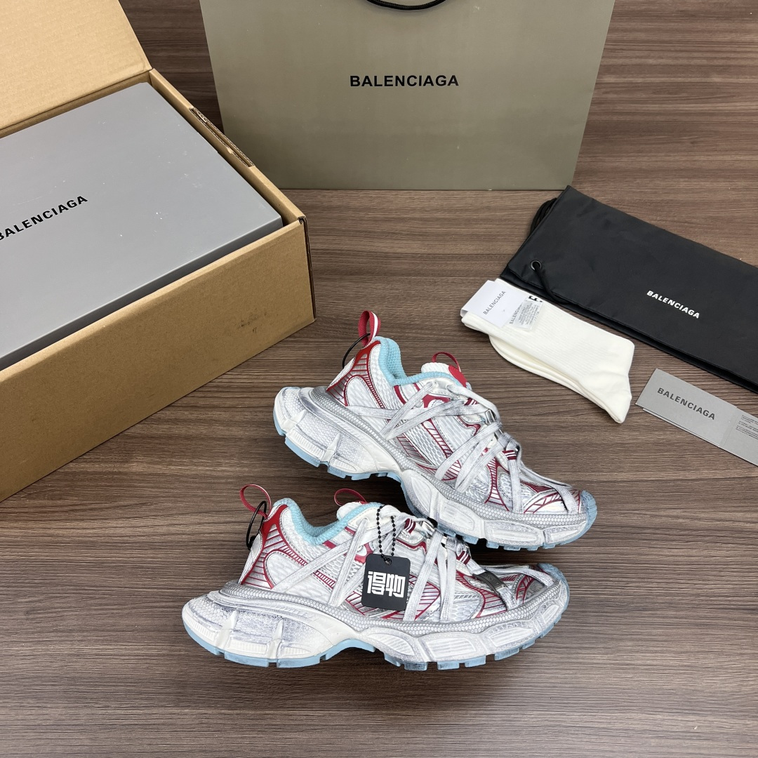 Balenciaga Balenciaga巴黎世家 3XL扣式绑带 圆头系带 低帮 老爹鞋 粉蓝色 在延续 Track Trainer 户外轮廓和复杂鞋面结构的同时