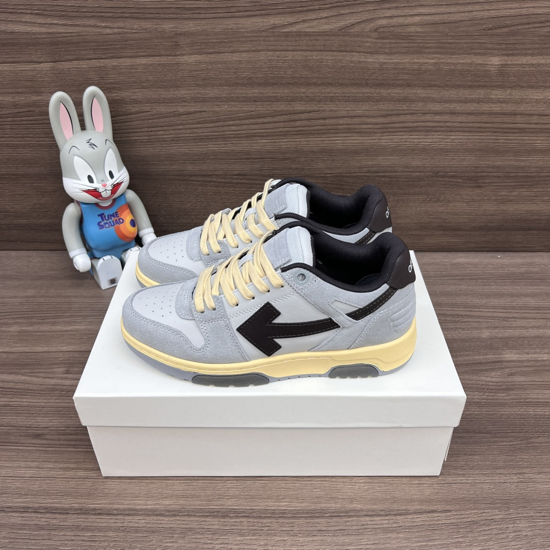 NO:577901,The top version of OFF-WHITE Out of Office low-cut skate shoes for couples is gray rice. Classic elements such as OFF-White arrow symbols, ZipTie labels, and 1ogo prints are all presented here, making it clear at a glance Off-White's trendy identity. Made of leather, decorated with the brand's iconic zip Tie cable tie tag, and Arrows pattern on the side, showing the brand's preference for street style. Original * original * project development * box * header layer leather * original * design  The workmanship details are compared in all aspects* shoes. Size: 36-47!  ,casual shoes/sneakers,off white,sneakers19860909顶级版本OFF-WHITE Out of Office 低帮滑板鞋情侣款灰米. OFF-White箭头符号、ZipTie 标签、1ogo印花等经典元素皆在此呈现 让人一眼明了 Off-White 的潮流身份 皮质制成 饰有品牌标志性 zip Tie 束线带吊牌 侧面饰有 Arrows 图案 展现出品牌对街头风格的偏爱 原*原*案开发 *盒*标头层皮料 原*设计 做工细节全方位对比*鞋. 码数:36-47码！,休闲鞋/运动鞋,off white,sneakers,Women's Shoes