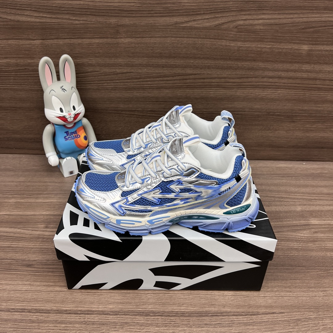 NO:577889,Top version OFF-WHITE Be Right Back round toe laces arrow pattern low top lifestyle shoes silver blue. A running shoe called 'Be Right Back' sneakers. The design of this sneaker is inspired by Japanese sports aesthetics and craftsmanship, with running performance and principles as the core. Size: 36-47 (full size), dad shoes, off white, sneakers19860909顶级版本OFF-WHITE Be Right Back 圆头系带 箭头图案 低帮 生活休闲鞋 银蓝. 一款名为“Be Right Back”运动鞋的跑鞋这款运动鞋的设计灵感来自日本的运动美学和工艺,以跑步性能和原则为核心. 码数:36-47码(正码),老爹鞋,off white,sneakers,Women's Shoes