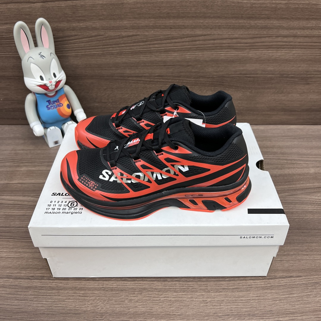 NO:577888,MM6 Maison Margiela x SALOMON/Salomon joint model  Size: 36-45 (true size), casual shoes/sports shoes, masion margiela, sneakers19860909MM6 Maison Margiela x SALOMON/萨洛蒙 联名款 XT 涤纶（聚酯纤维） 圆头系带 低帮 生活休闲鞋 男女款 黑红 全新顶级版本经过几个月重新改版,整鞋楦型基本跟原鞋无差,大底组合胶水控制极佳,所有细节都精心处理,脚感舒适轻便,工装户外最佳搭配单品. 货号: S59WS0243HB007 码数:36-45码(正码),休闲鞋/运动鞋,masion margiela,sneakers,Women's Shoes