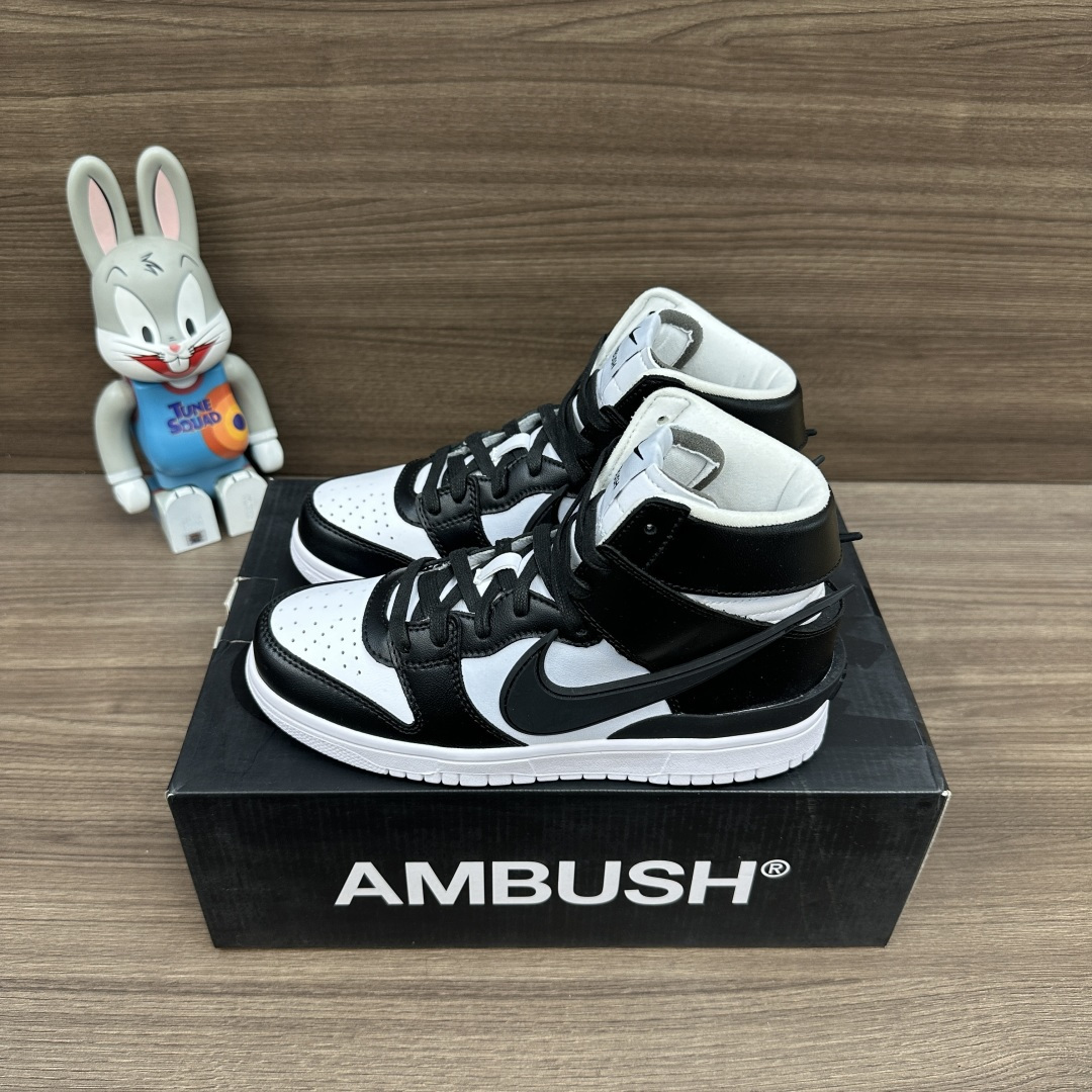 NO:629212,Top-quality AMBUSH x Nike Dunk first-layer cowhide, comfortable, non-slip, wear-resistant and lightweight, high-top sneakers, same style for men and women, black and white, item number CU7544-001, full set of gift cards, poison buckles, cotton socks, poison box. Size 36-46, casual shoes/sports shoes, sneakers, cowhide19860909顶级AMBUSH x Nike Dunk 头层牛皮 舒适 包裹性防滑耐磨轻便 高帮 板鞋 男女同款 黑白 货号CU7544-001 全套得物包装毒卡 毒扣 棉袜 毒盒. 码数36-46码,休闲鞋/运动鞋,sneakers,cowhide,Women's Shoes